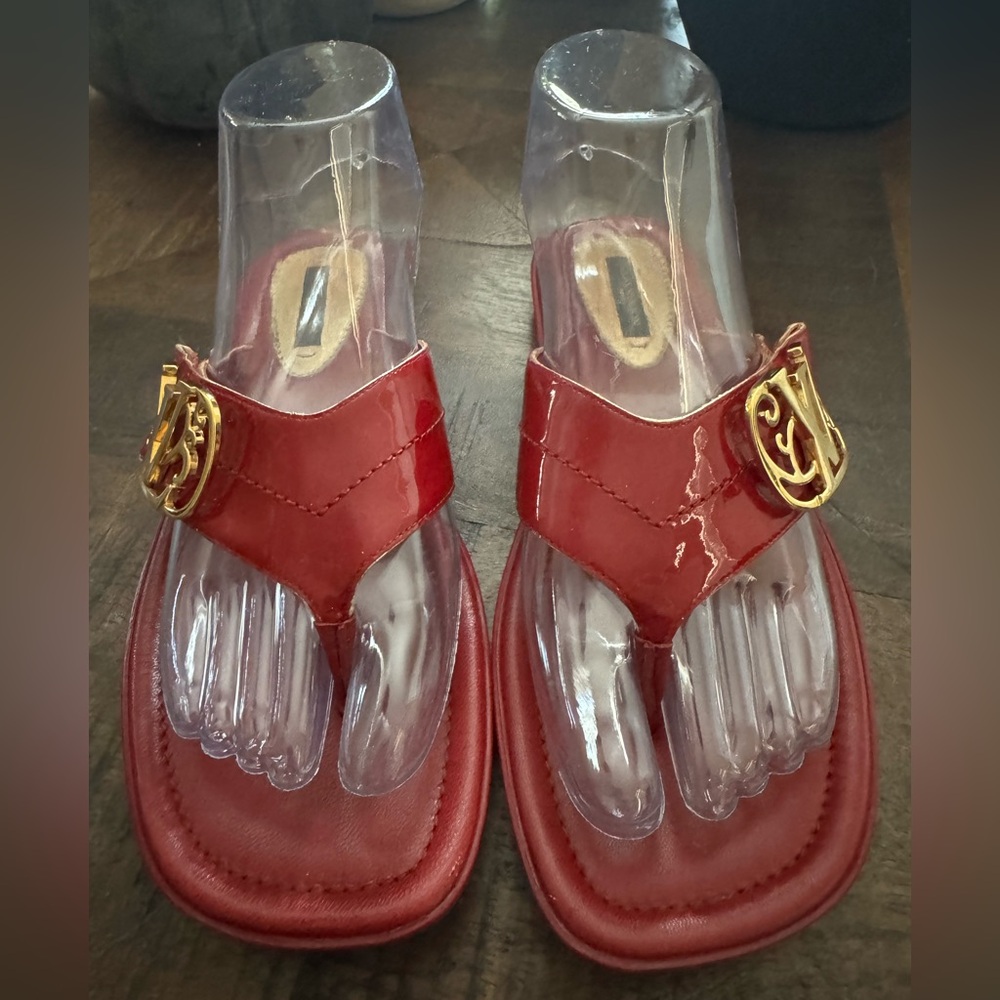 EUC Louis Vuitton Patent Leather Sandals with Gold LV logo SZ 36